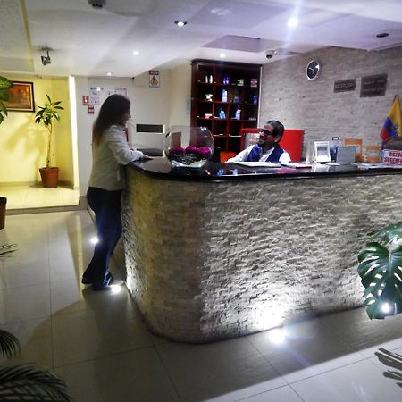 Hostal El Roble Quito Luaran gambar
