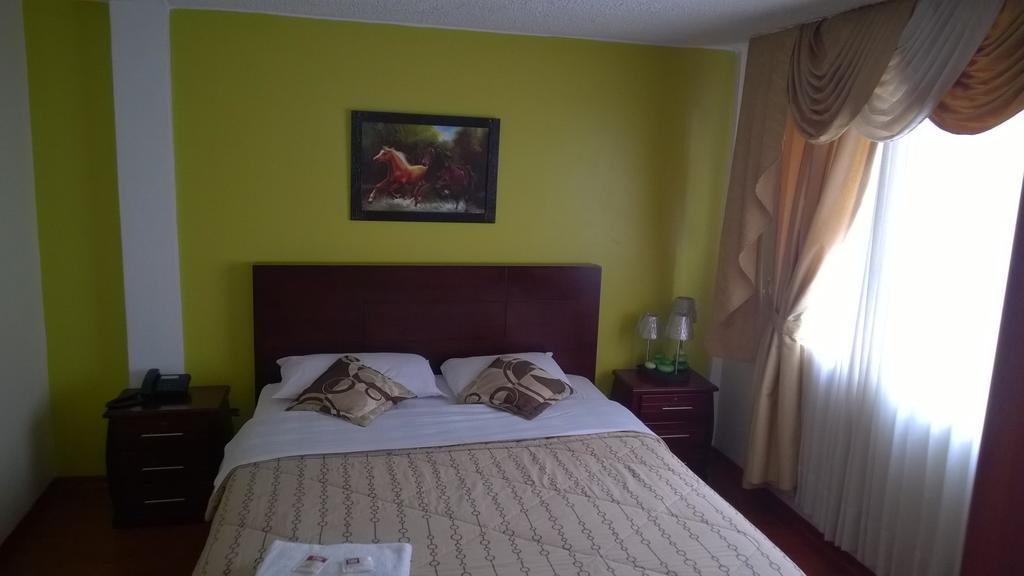 Hostal El Roble Quito Bilik gambar