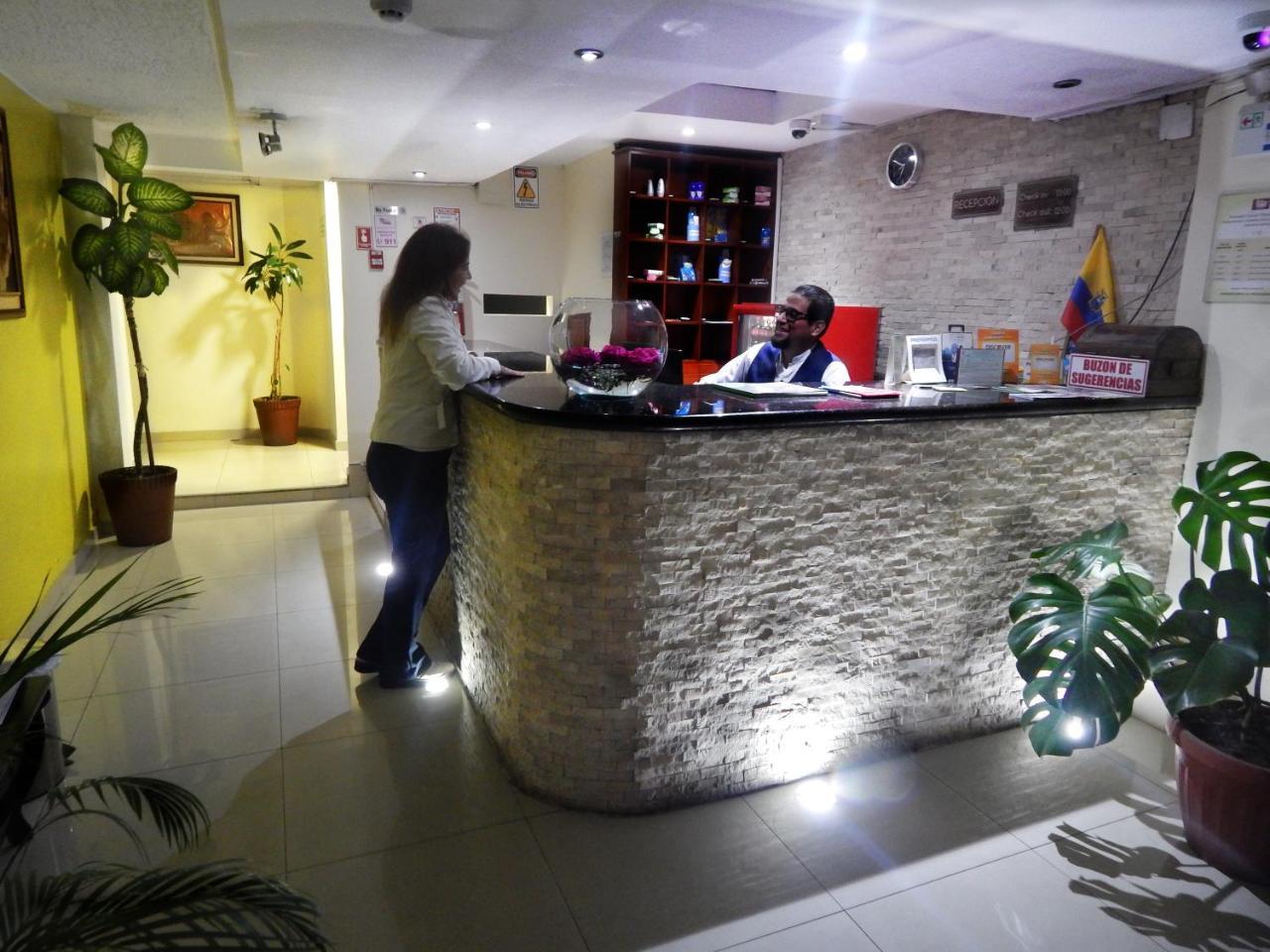 Hostal El Roble Quito Luaran gambar