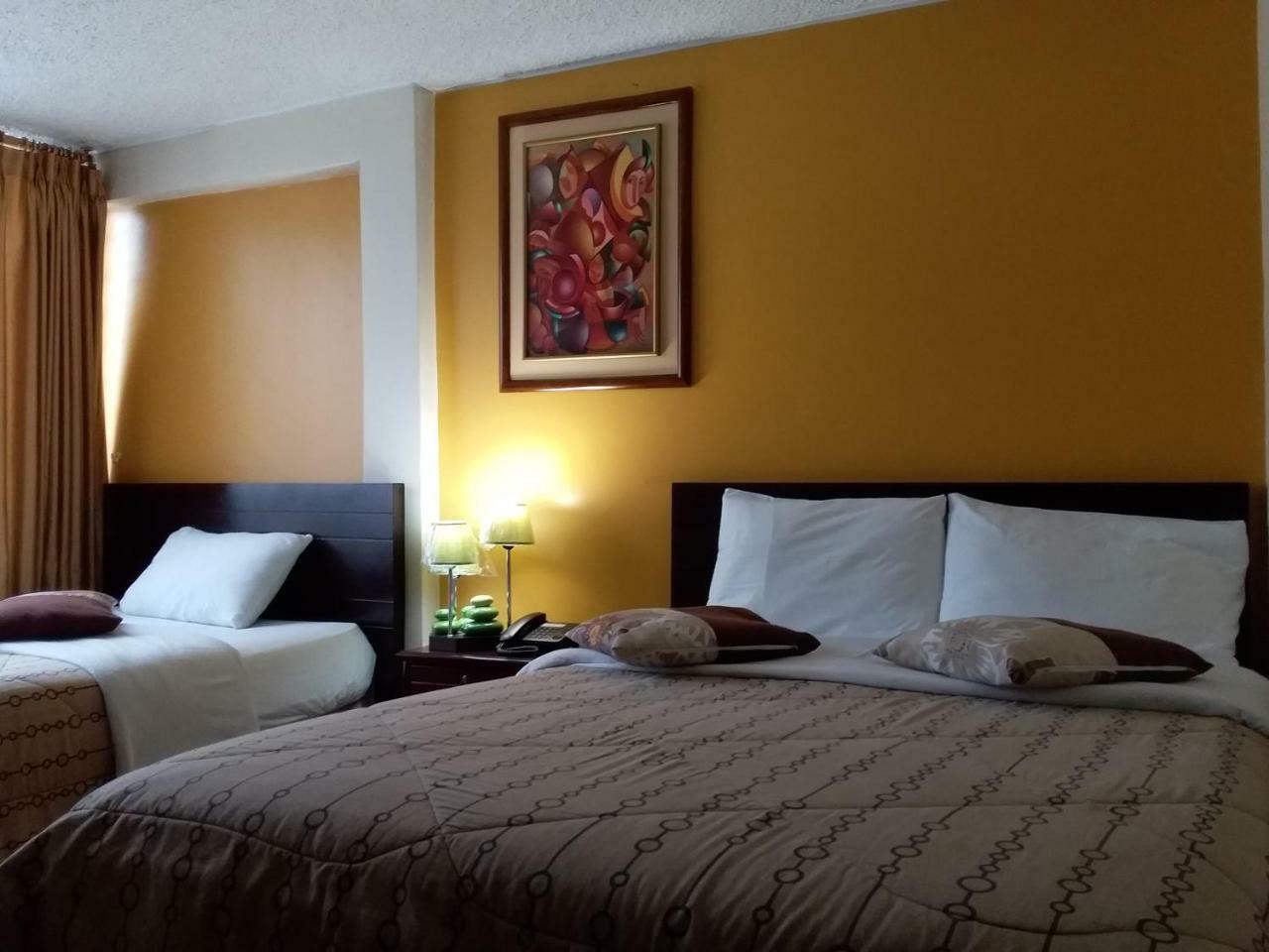 Hostal El Roble Quito Luaran gambar
